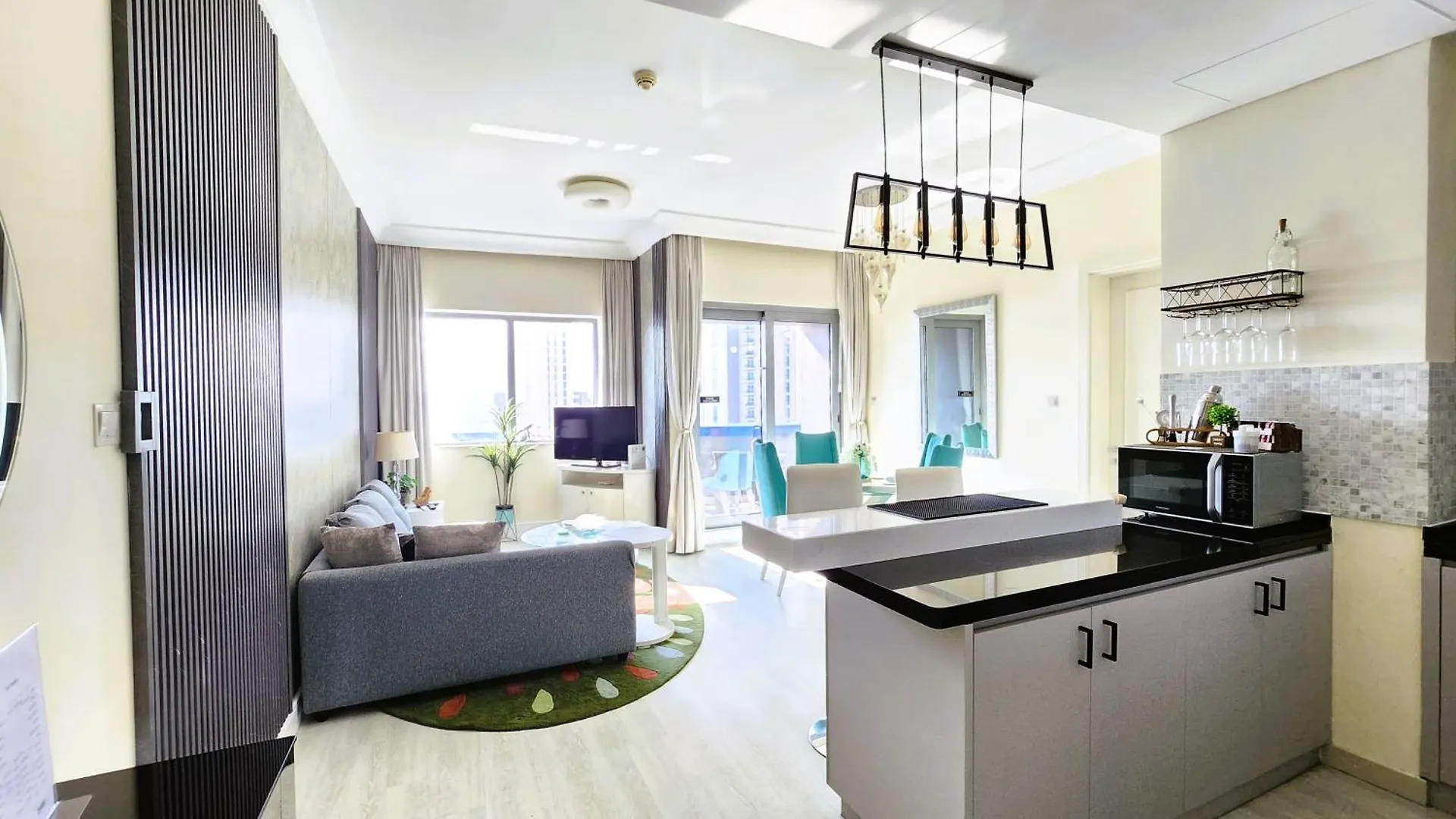 Elegant Apartment With Burj Khalifa View, Downtown دبي