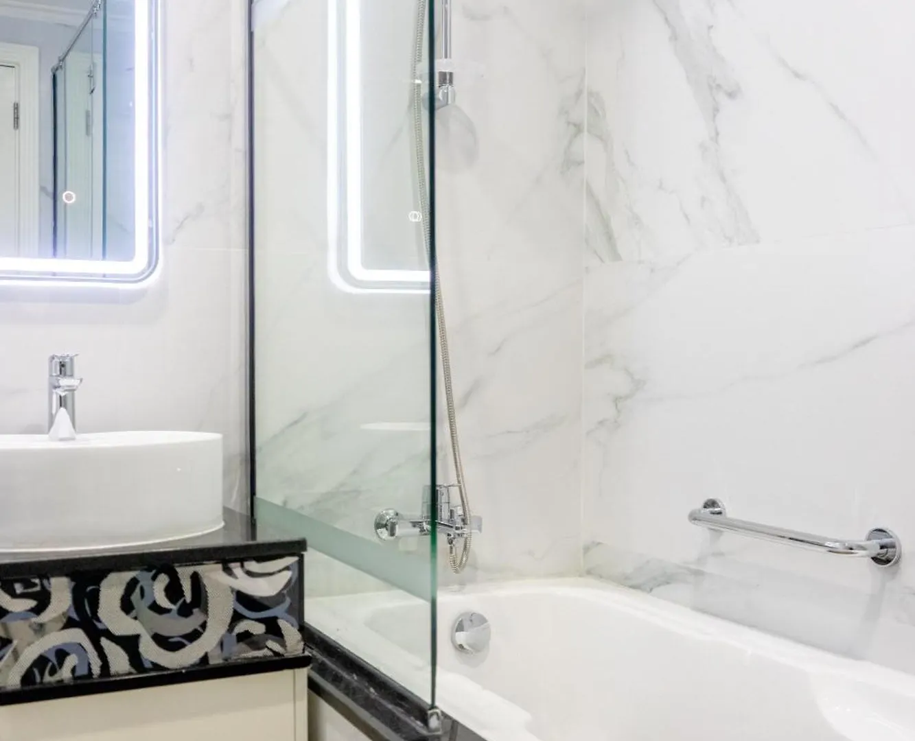 Elegant Apartment With Burj Khalifa View, Downtown دبي