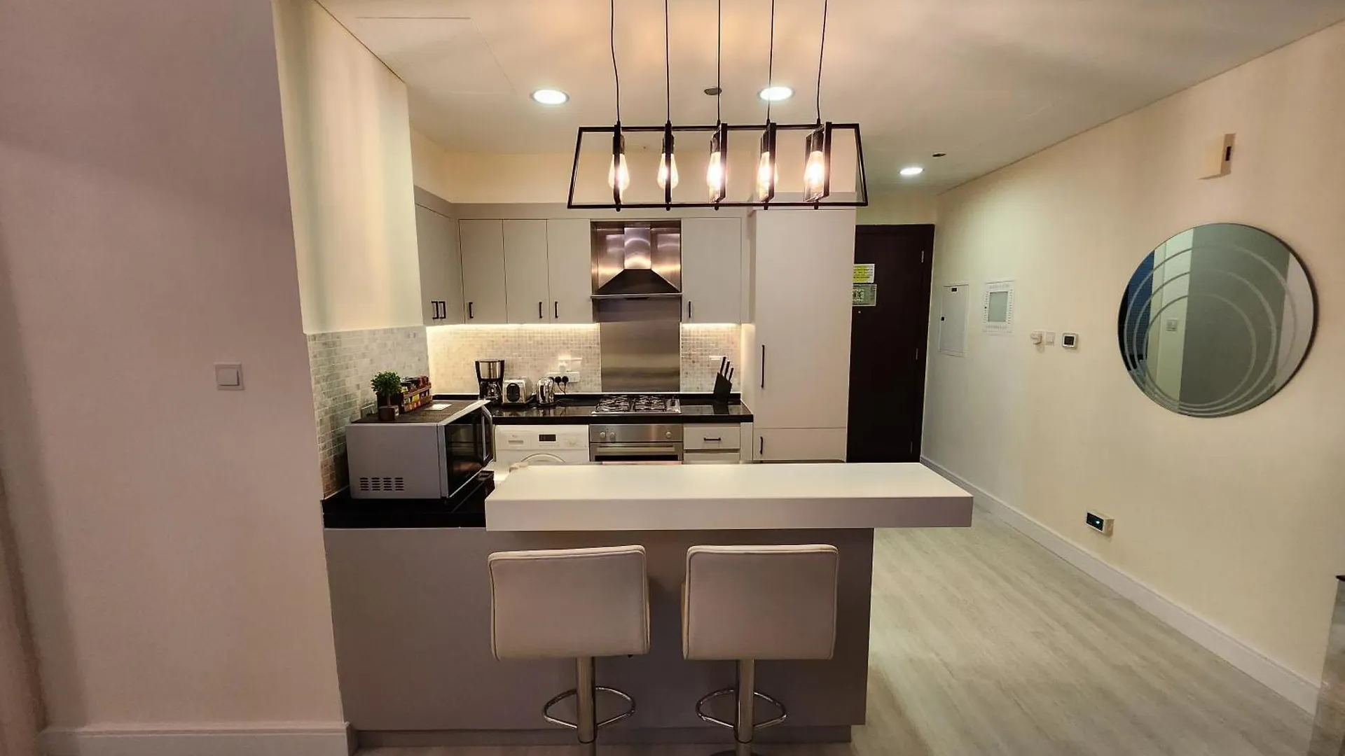 Elegant Apartment With Burj Khalifa View, Downtown دبي