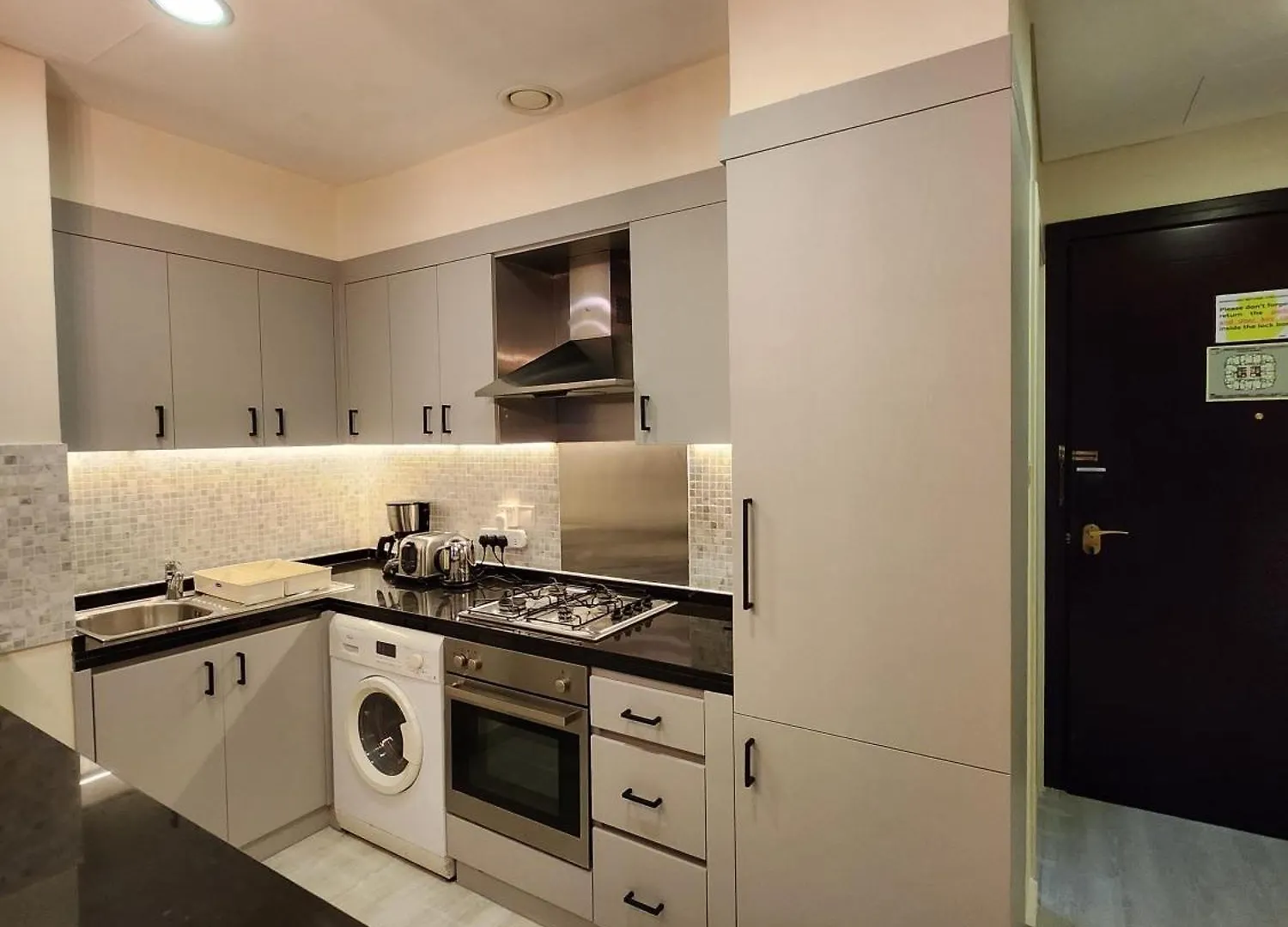 Elegant Apartment With Burj Khalifa View, Downtown دبي