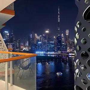 Cobalt With Burj Khalifa View- Suiteable شقة