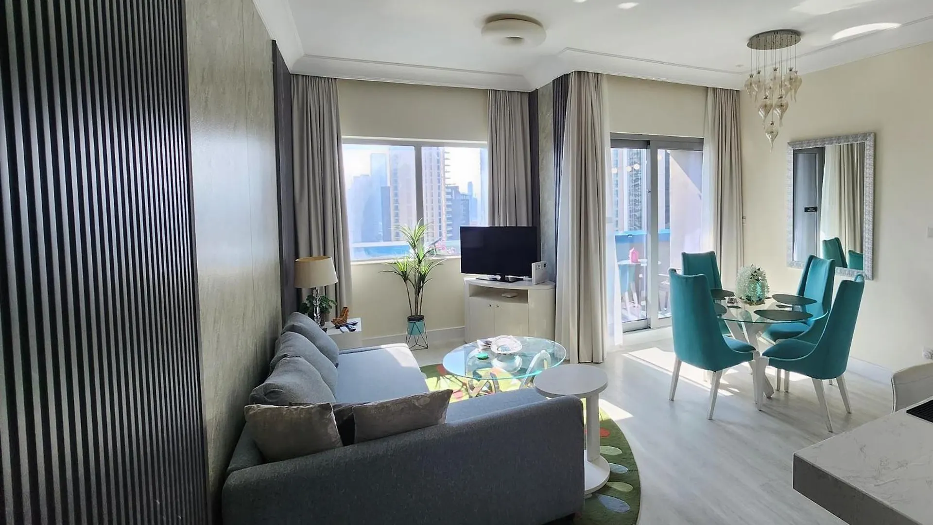 Elegant Apartment With Burj Khalifa View, Downtown Дубай ОАЭ